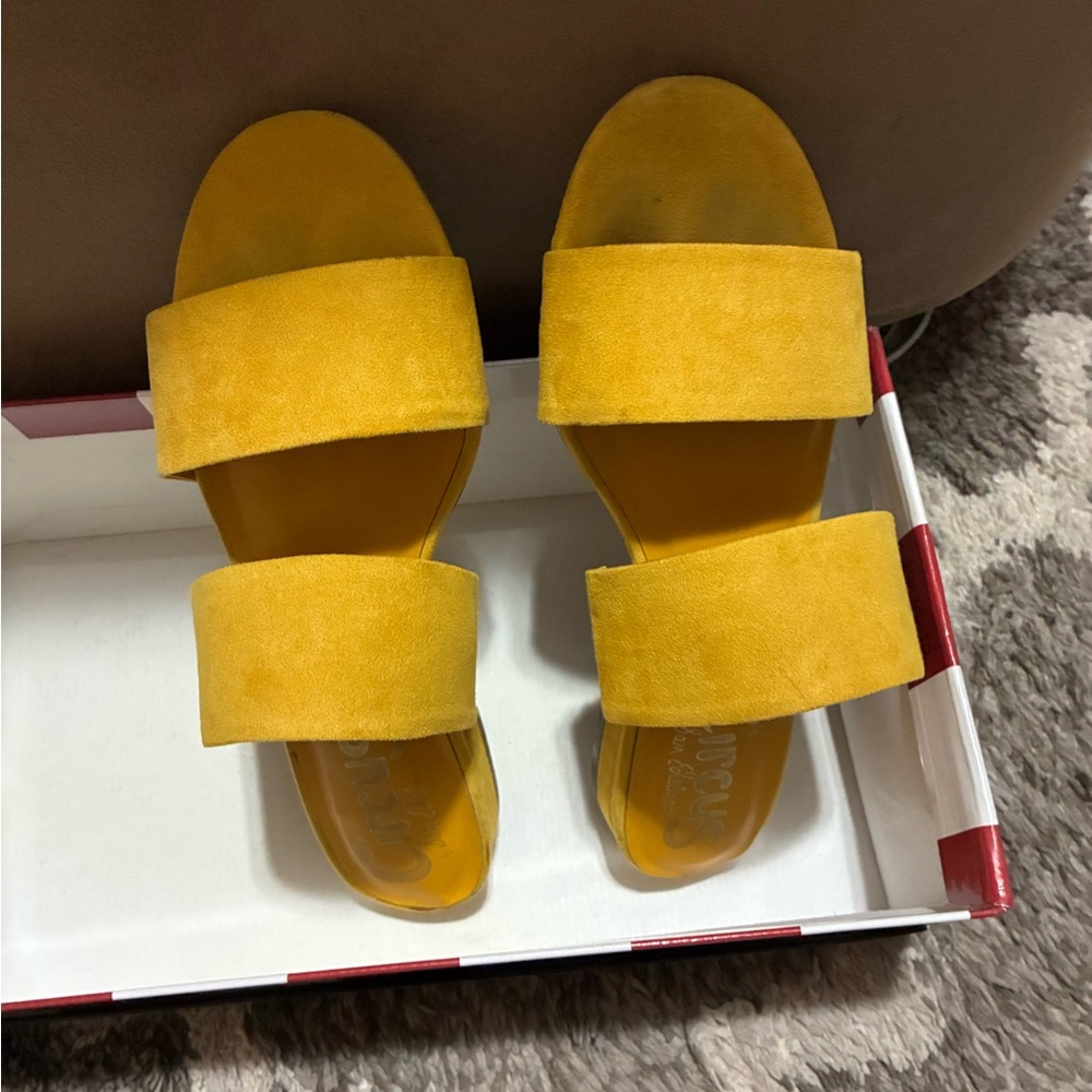 Sam Edelman Mustard Suede Slide Flats